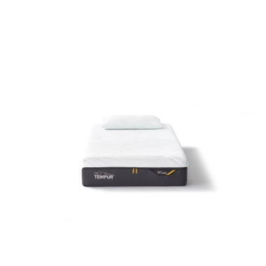 TEMPUR PRO® PLUS COOLQUILT - MEDIUM FIRM HYBRID - En medium fast følelse med respons fra fjedre og tilpasset støtte. - Trykaflastende madras 160x210 CM